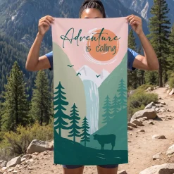Abenteuer Sporthandtuch mit Aufdruck 'Adventure is calling' | Handtuch schnelltrocknend