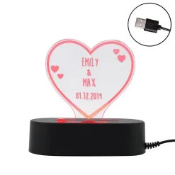 Acryllampe zum Valentinstag in Herzform mit Namen und Datum
