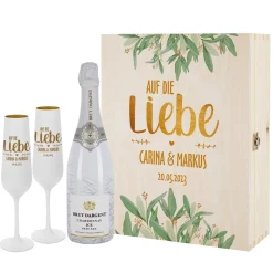 Auf die Liebe - Edles Geschenkset zur Hochzeit mit Sektgläsern und Sektflasche