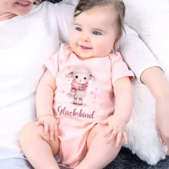 Babybody in Rosa mit Schäfchen und Wunschtext