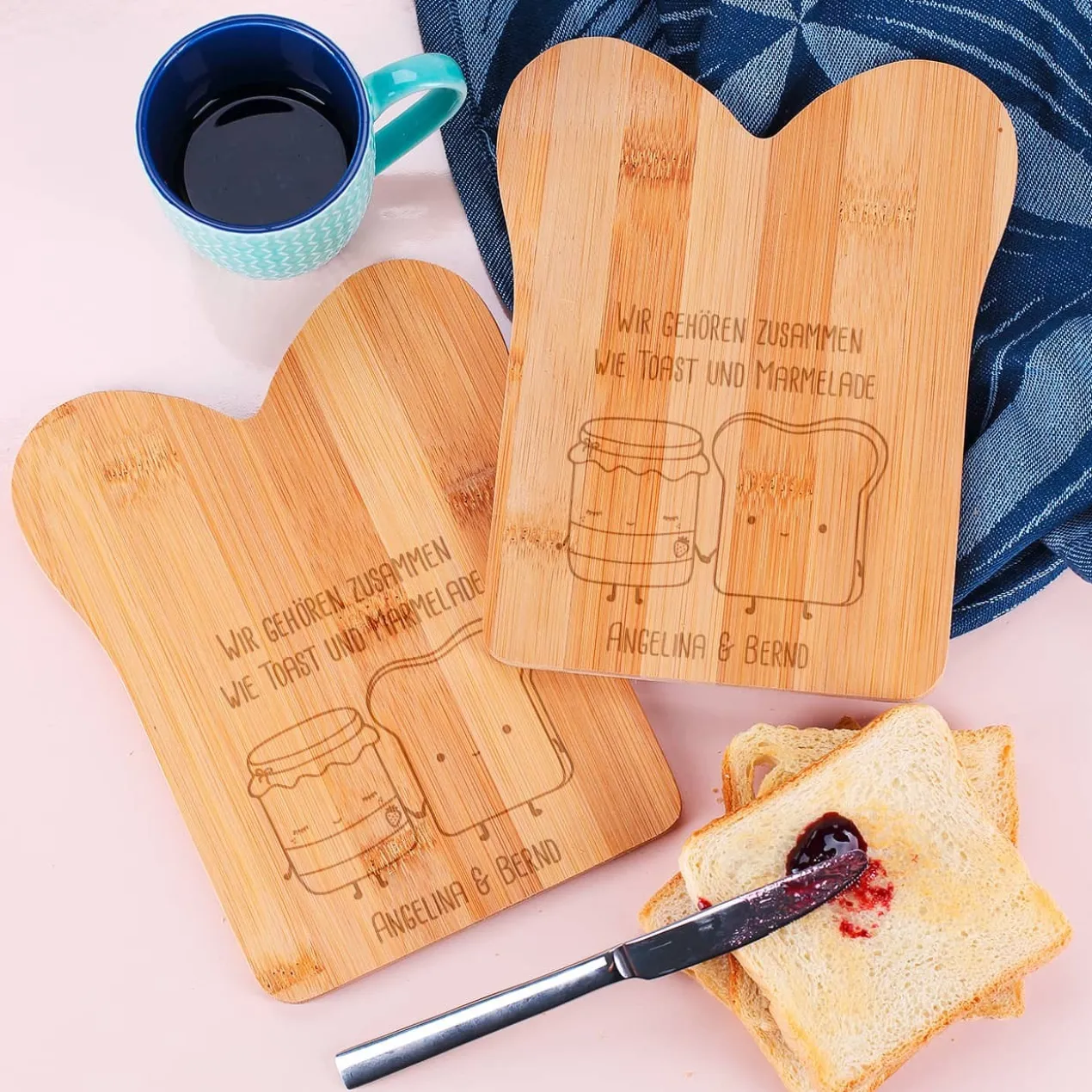 Bambusbrettchen im Set mit Toast und Marmelade und Spruch