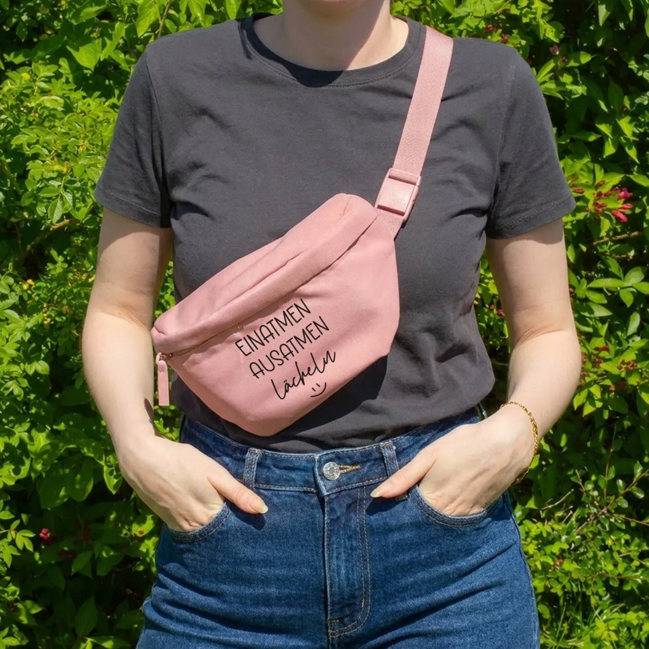 Bauchtasche 'Einatmen Ausatmen Lächeln' | Crossbody Tasche als lustiges Geschenk für Frauen & Kollegen