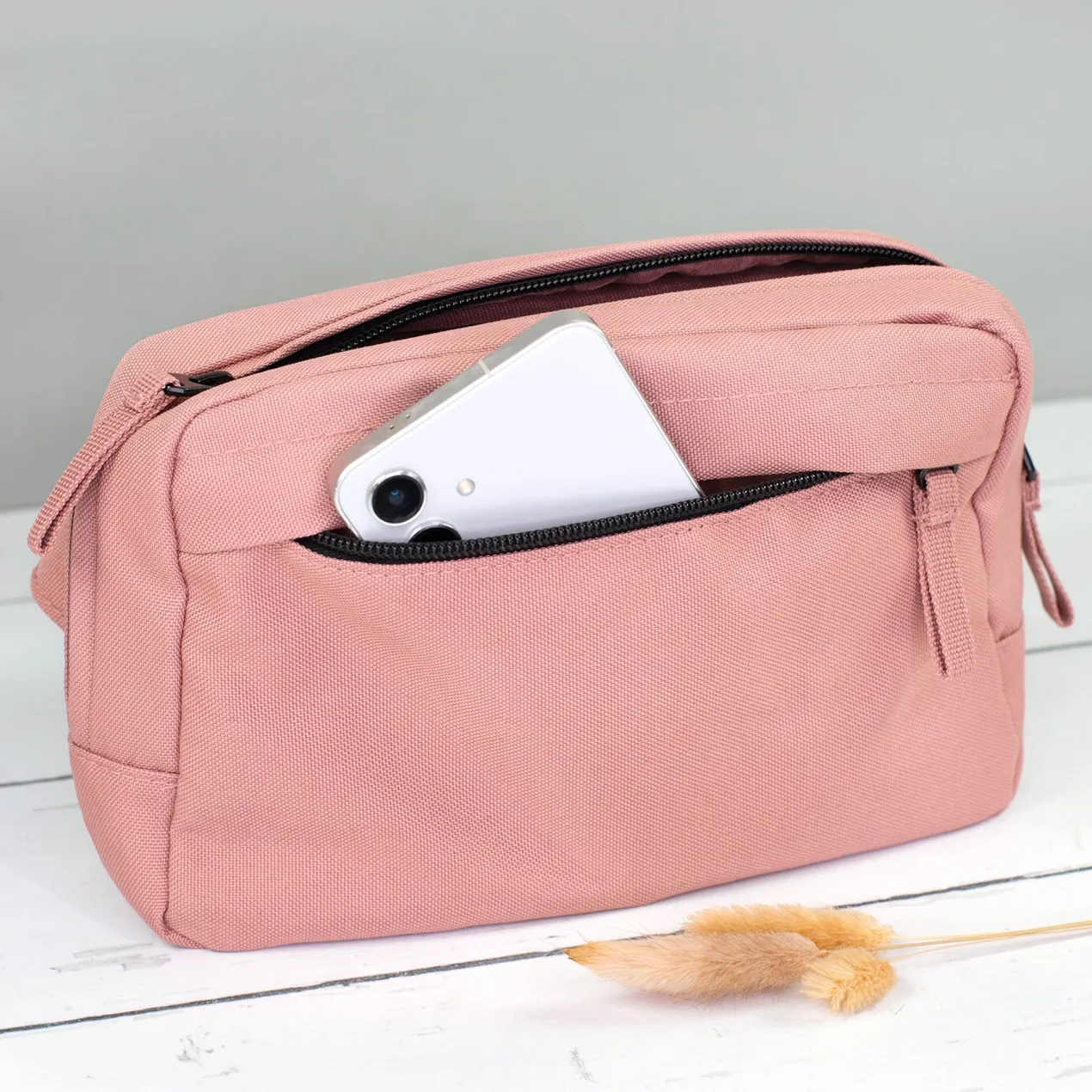 Bauchtasche 'Unnötiger Sozialkontakt' | Umhängetasche als lustiges Geschenk für Frauen mit Farbwahl