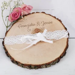 Baumscheibe mit Gravur ideal für Hochzeitsringe oder als Tischdeko