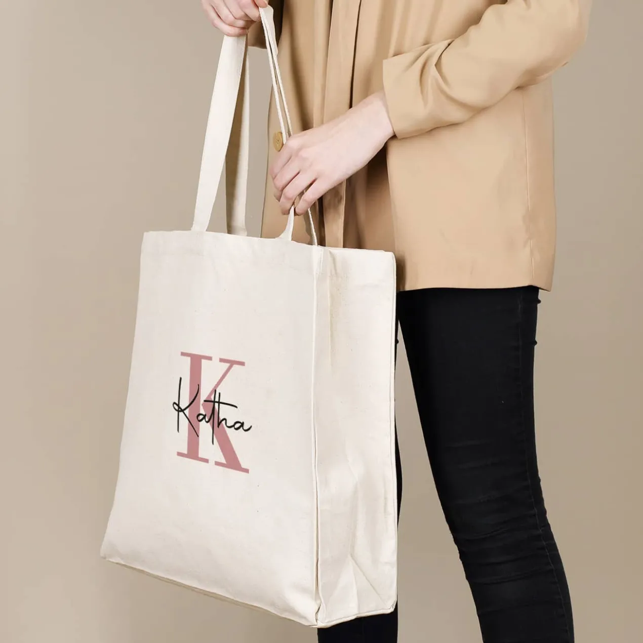 Baumwollshopper mit Initiale und Name in 4 verschiedenen Farben