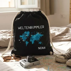 Baumwoll-Sportbeutel für Weltenbummler mit Namen in Schwarz