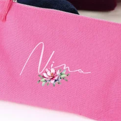 Beautycase mit Magnolienblüte und Name