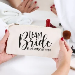 Beautycase mit Namensaufdruck | Team Bride | 5 Farben & Größenauswahl
