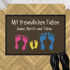 Bedruckte Fußmatte Mit freundlichen Füßen - personalisiert mit Text
