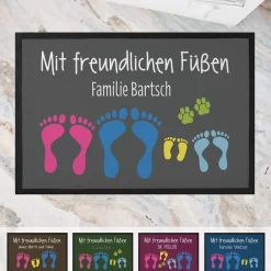 Bedruckte Fußmatte Mit freundlichen Füßen - personalisiert mit Text