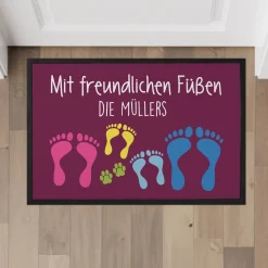Bedruckte Fußmatte Mit freundlichen Füßen - personalisiert mit Text