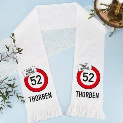 Bedruckter Schal für Geburtstagskinder mit Verkehrszeichen