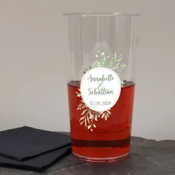 Bedruckter Stapelbecher mit Namen und Datum für Hochzeit, Polterabend, JGA