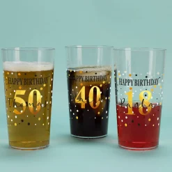Bedruckter Stapelbecher zum Geburtstag mit Name und Alter