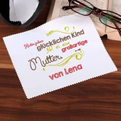Bedrucktes Brillenputztuch zum Muttertag mit Namen