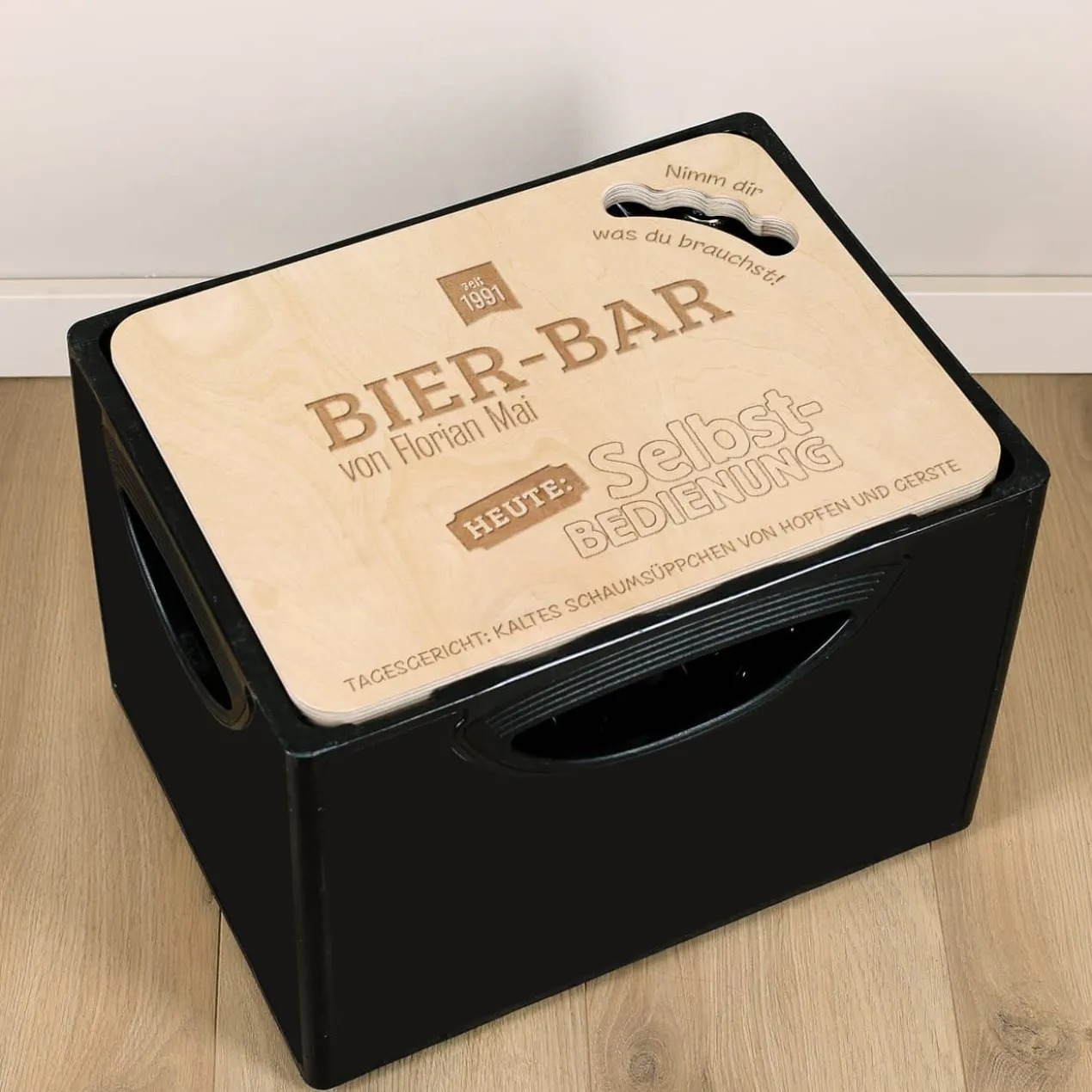 Bier-Bar - Bierkastendeckel aus Holz mit individueller Gravur