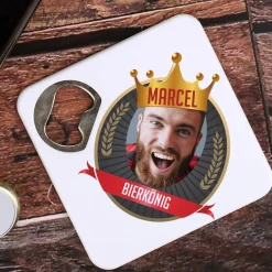 Bierdeckel mit Flaschenöffner bedruckt mit lustigem Foto-Biermotiv