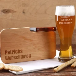 Bierglas und Holzbrettchen Wurschtbrett mit Namensgravur