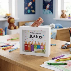Bilderrahmen Spardose als Geschenk zur Einschulung personalisiert mit Name | Buntstifte