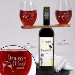 Biorebe Wein mit zwei Rotweingläsern und Weinbutler im Set