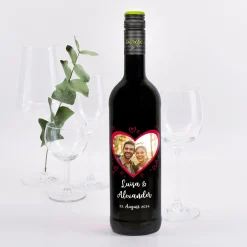 Biorebe Wein zur Hochzeit personalisiert mit Foto, Namen und Datum | Herzmotiv