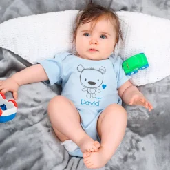 Blauer Babybody mit niedlichem Teddymotiv
