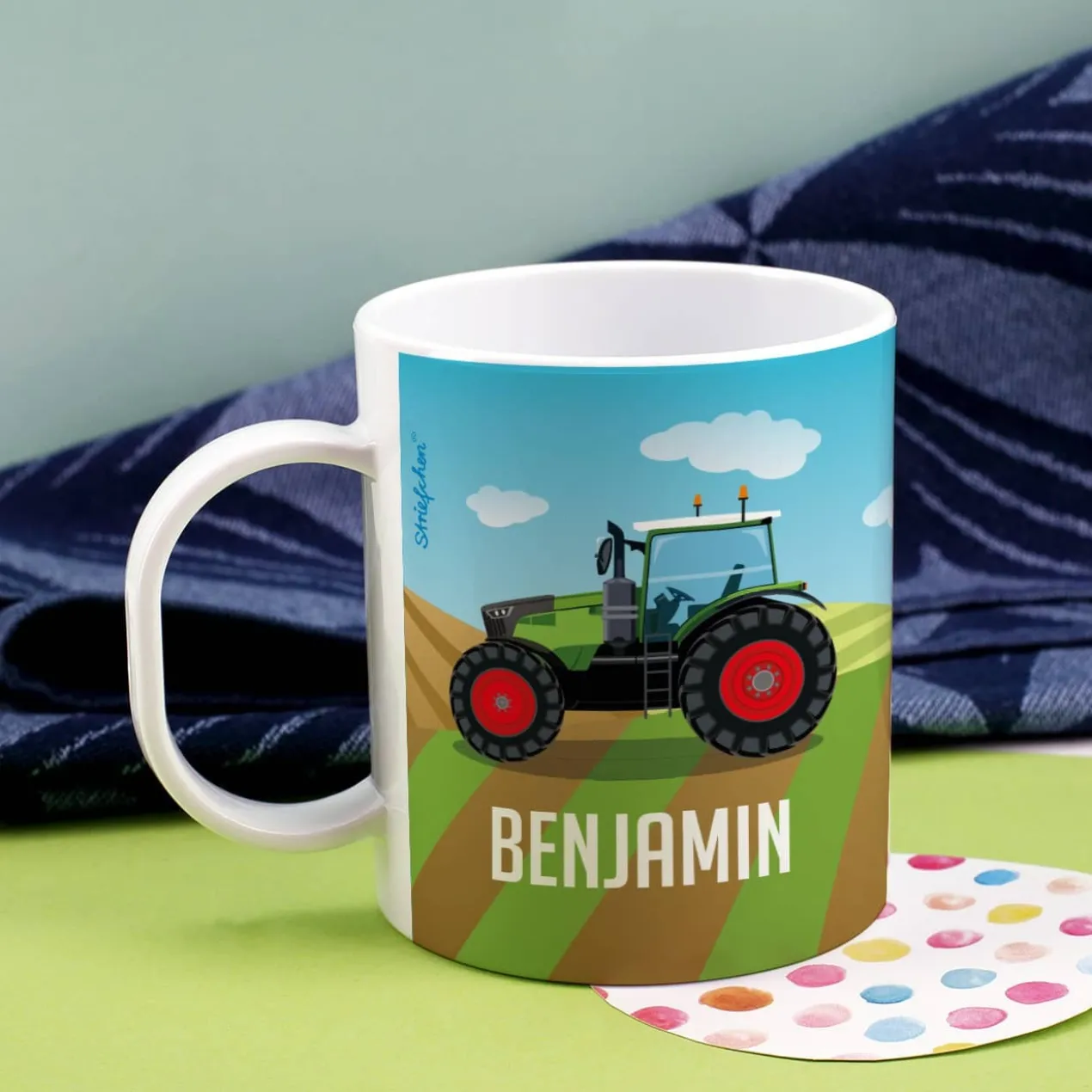 Bruchfeste Kindertasse mit grünem Traktor und Name
