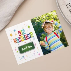 Bunte Einladungskarte zur Einschulung