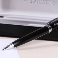 Charles Dickens Kugelschreiber mit Gravur - Sheffield in Schwarz