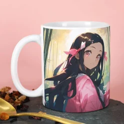Coole Anime Tasse mit sechs Charakteren und Name