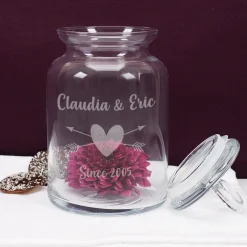 Das perfekte Hochzeitsgeschenk - Gravierte Glasdose mit Herz und Wunschtext graviert