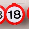 Deko Girlande - Verkehrszeichen 18