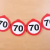 Deko Girlande - Verkehrszeichen 70