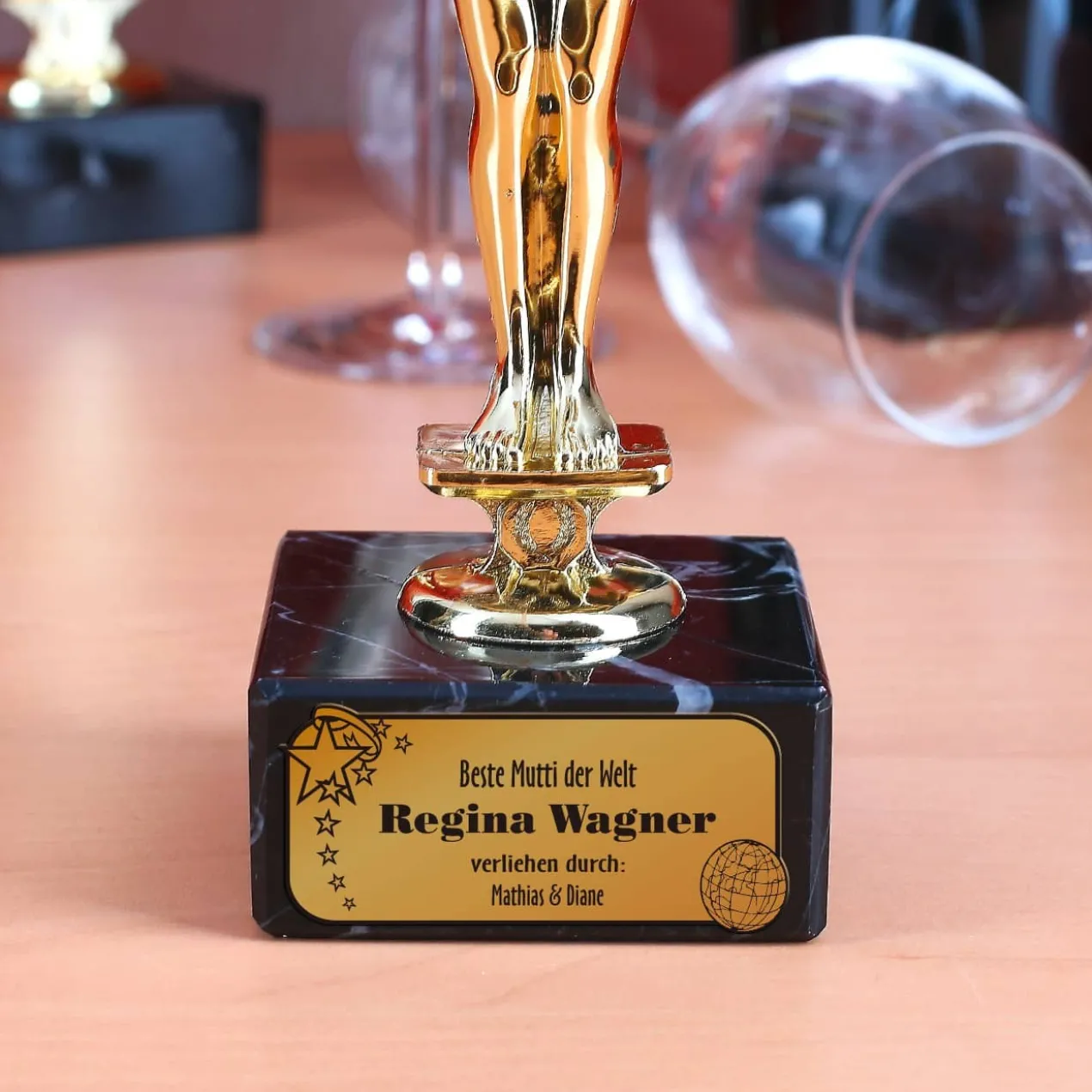 Der persönliche Pokal mit Wunschtext