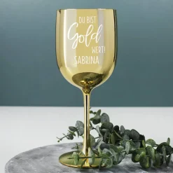 Du bist Gold wert! - goldenes Weinglas aus Kunststoff mit Namensgravur