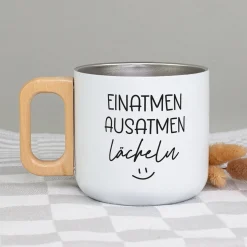Edelstahl Tasse mit Holzgriff 'Einatmen Ausatmen Lächeln' | Doppelwandiger Becher als witziges Geschenk