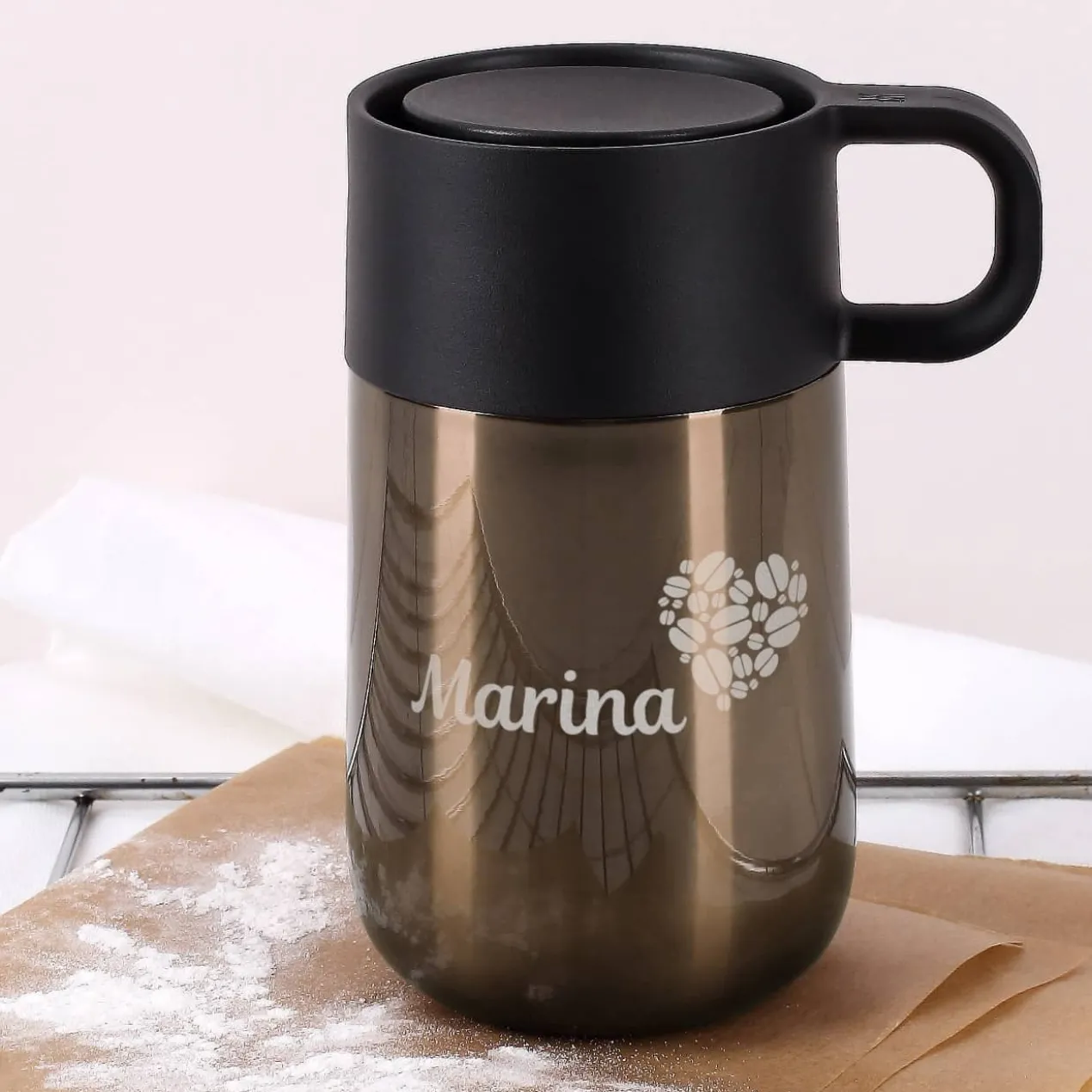 Edler WMF Thermobecher in 2 Farben mit Namensgravur und Kaffeebohnenherz