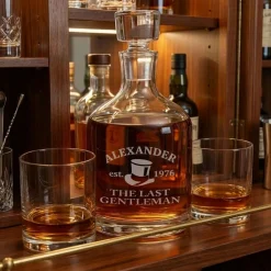 Edles 3-teiliges Whisky-Geschenkset für Männer ‚The Last Gentleman‘ personalisiert mit Name und Jahr