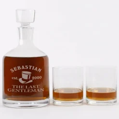 Edles 3-teiliges Whisky-Geschenkset für Männer ‚The Last Gentleman‘ personalisiert mit Name und Jahr