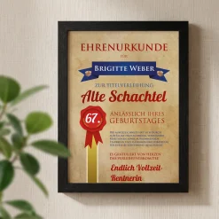 Ehrenurkunde Alte Schachtel im Bilderrahmen