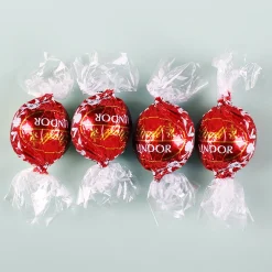 Eine Kleinigkeit zum Valentinstag - 4 Lindorkugeln in persönlich bedruckter Verpackung