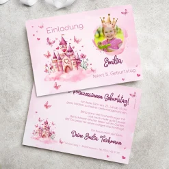 Einladungskarte zum Kindergeburtstag mit Wunschdaten, Prinzessinnen-Motiv und Schloss