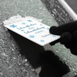 Eiskratzer mit Schneeflockenmotiv und Wunschnamen