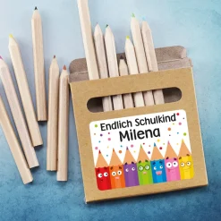 Endlich Schulkind Tasse mit lustigem Stiftemotiv und Namensaufdruck
