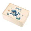 Erinnerungsbox mit Wal, Wunschname und Geburtsdatum