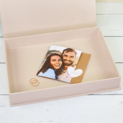 Erinnerungsbox zur Hochzeit personalisiert und handgefertigt | Fotobox in Buch Form mit Eukalyptus Motiv