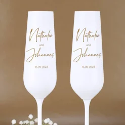 2er Set goldene Sektgläser zur Hochzeit mit modernem Motiv