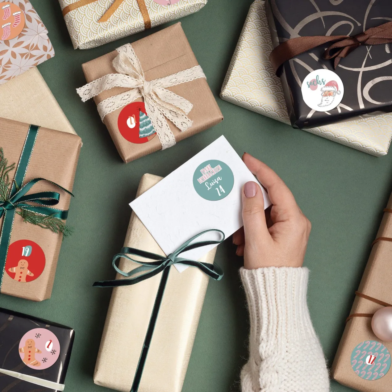 24er Set personalisierte Aufkleber für DIY Adventskalender mit Name | Motive zu Weihnachten