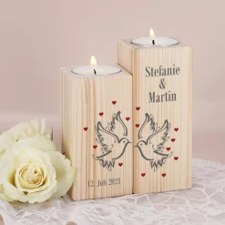 2er Set Teelichthalter aus Holz mit Tauben, Namen und Datum