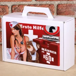 Erste Hilfe Koffer bei Verkehrsunfällen für Männer ab 60